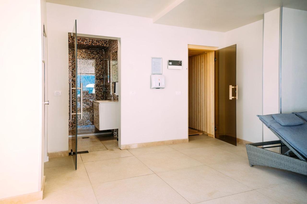 Alezzi Majestic Apartments 115 Нэводари Экстерьер фото