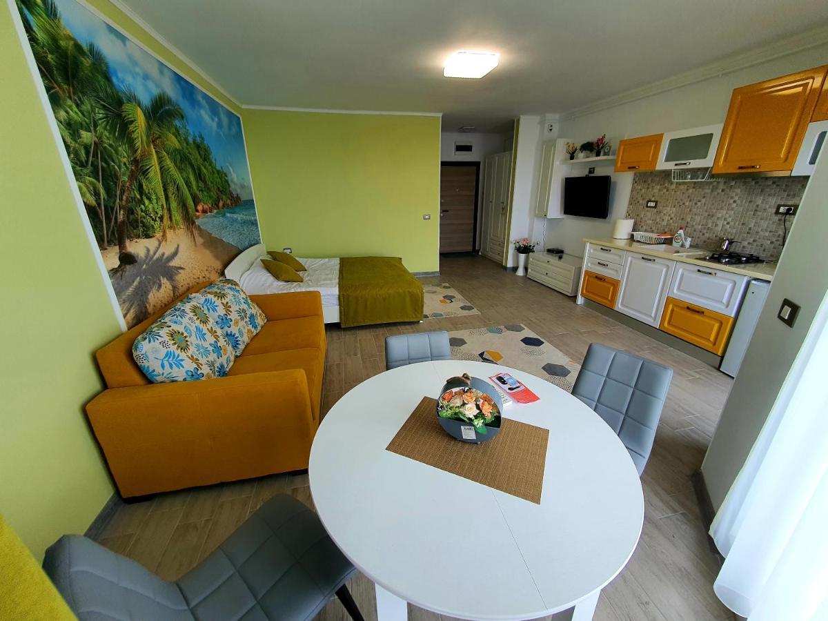 Alezzi Majestic Apartments 115 Нэводари Экстерьер фото
